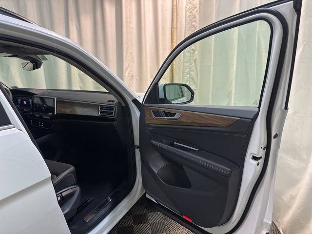 New 2026 Volkswagen Atlas SE image 35