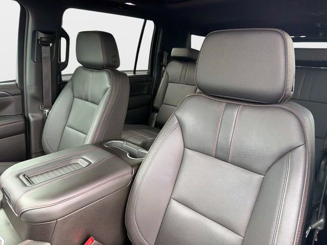 Used 2023 Chevrolet Suburban RST w/ Luxury Package RWD image 20