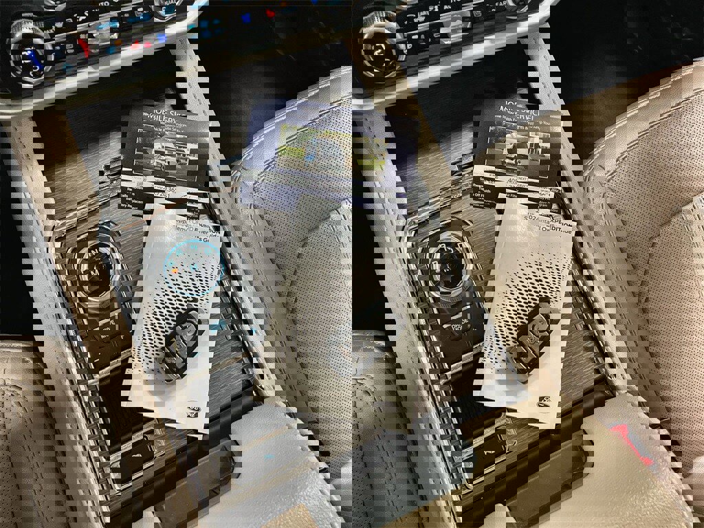 Used 2024 Ford Expedition Max Limited image 11