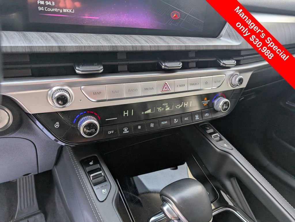 Used 2023 Kia Telluride EX w/ EX Captain's Chair Package image 21
