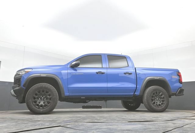 Used 2025 Chevrolet Colorado Trail Boss AWD/4WD image 31
