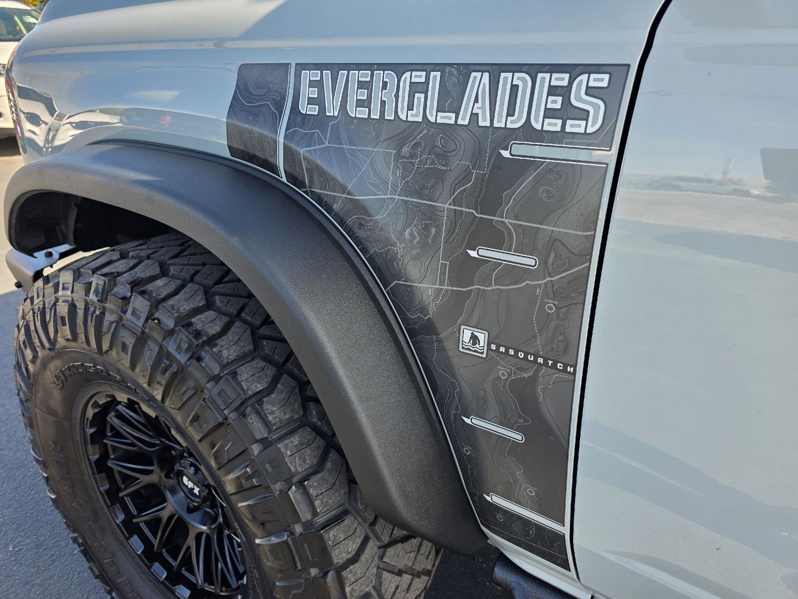 Used 2024 Ford Bronco Everglades AWD/4WD image 8