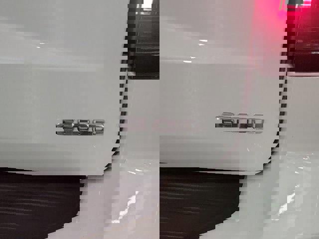 Certified 2022 Cadillac Escalade Premium Luxury image 7