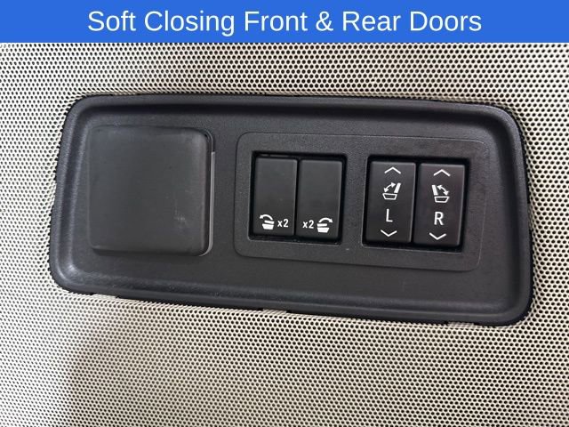 Used 2021 Cadillac Escalade Premium Luxury Platinum image 27