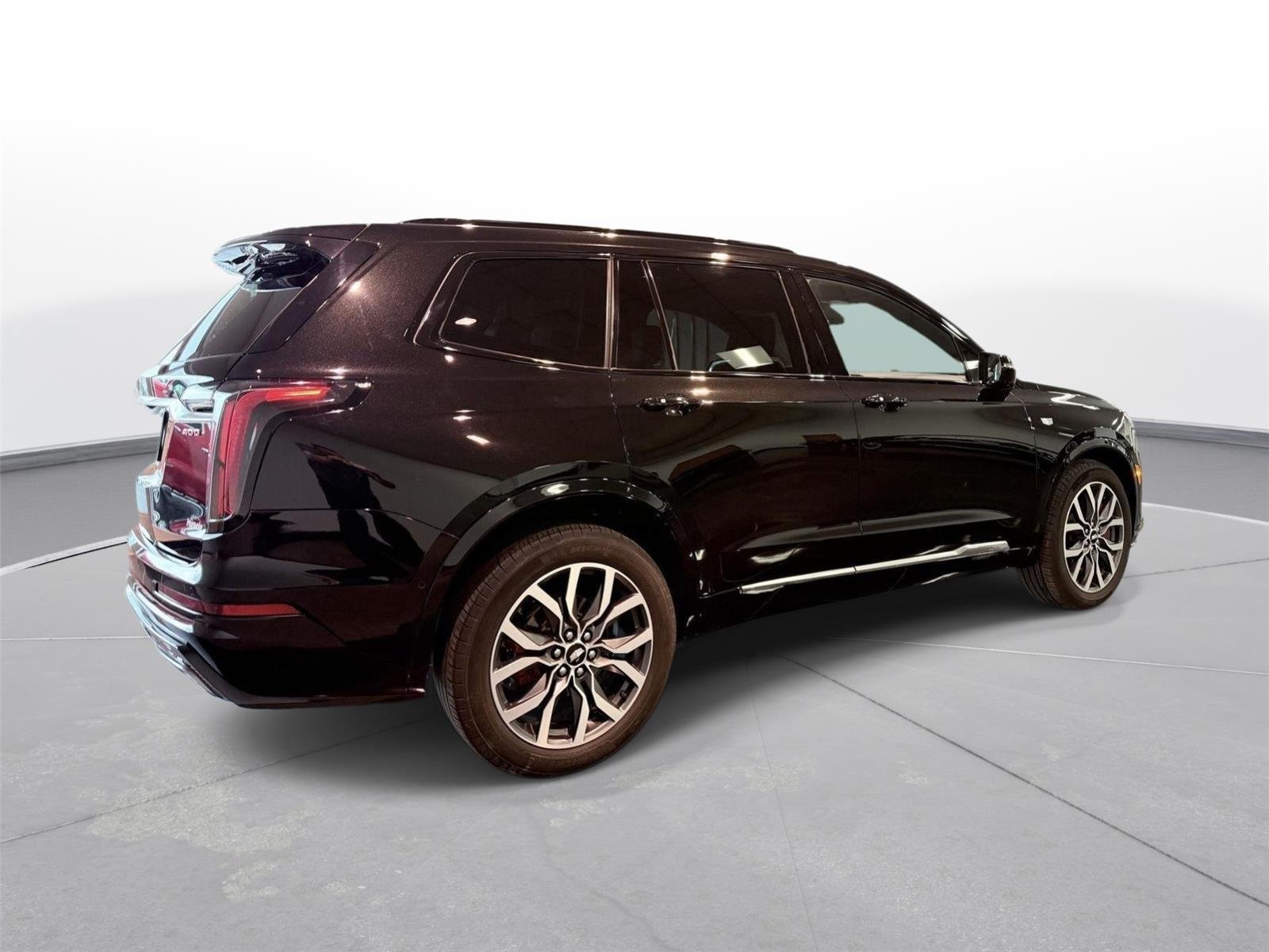 Used 2024 Cadillac XT6 Sport w/ Technology Package AWD/4WD image 11