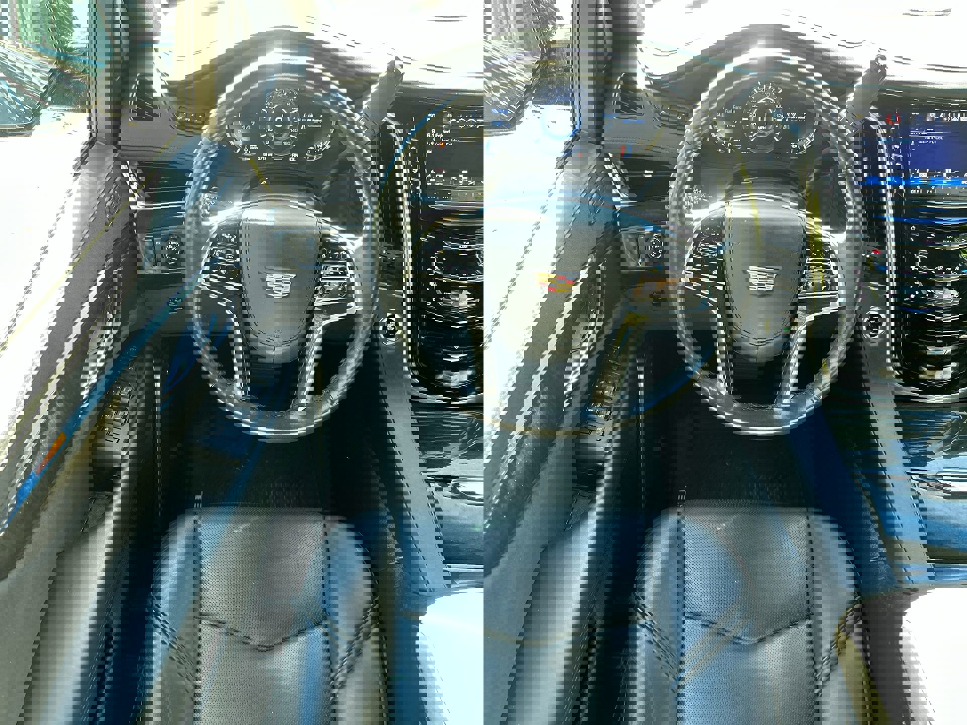 Used 2019 Cadillac Escalade Platinum image 17