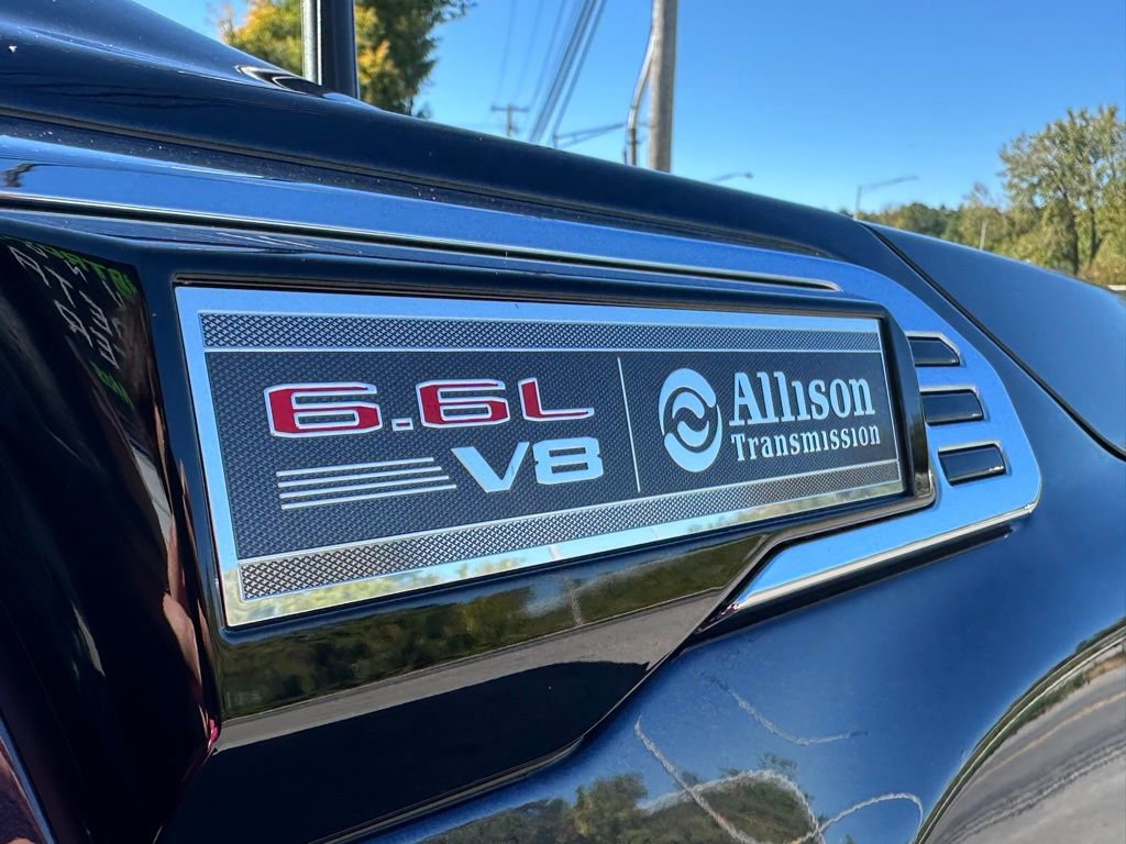 Used 2024 GMC Sierra 2500 SLE w/ SLE Value Package; image 9