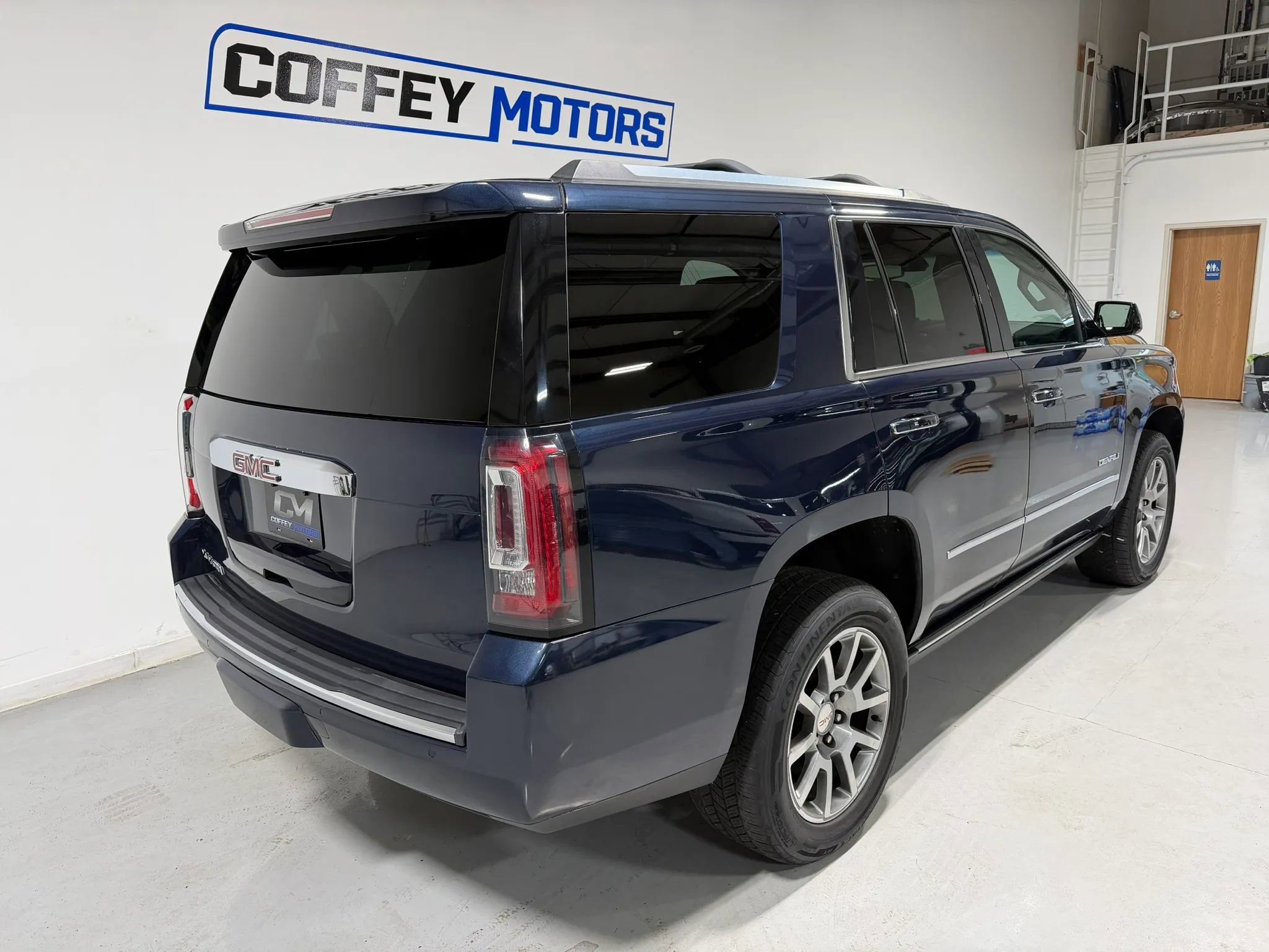 Used 2019 GMC Yukon Denali image 6