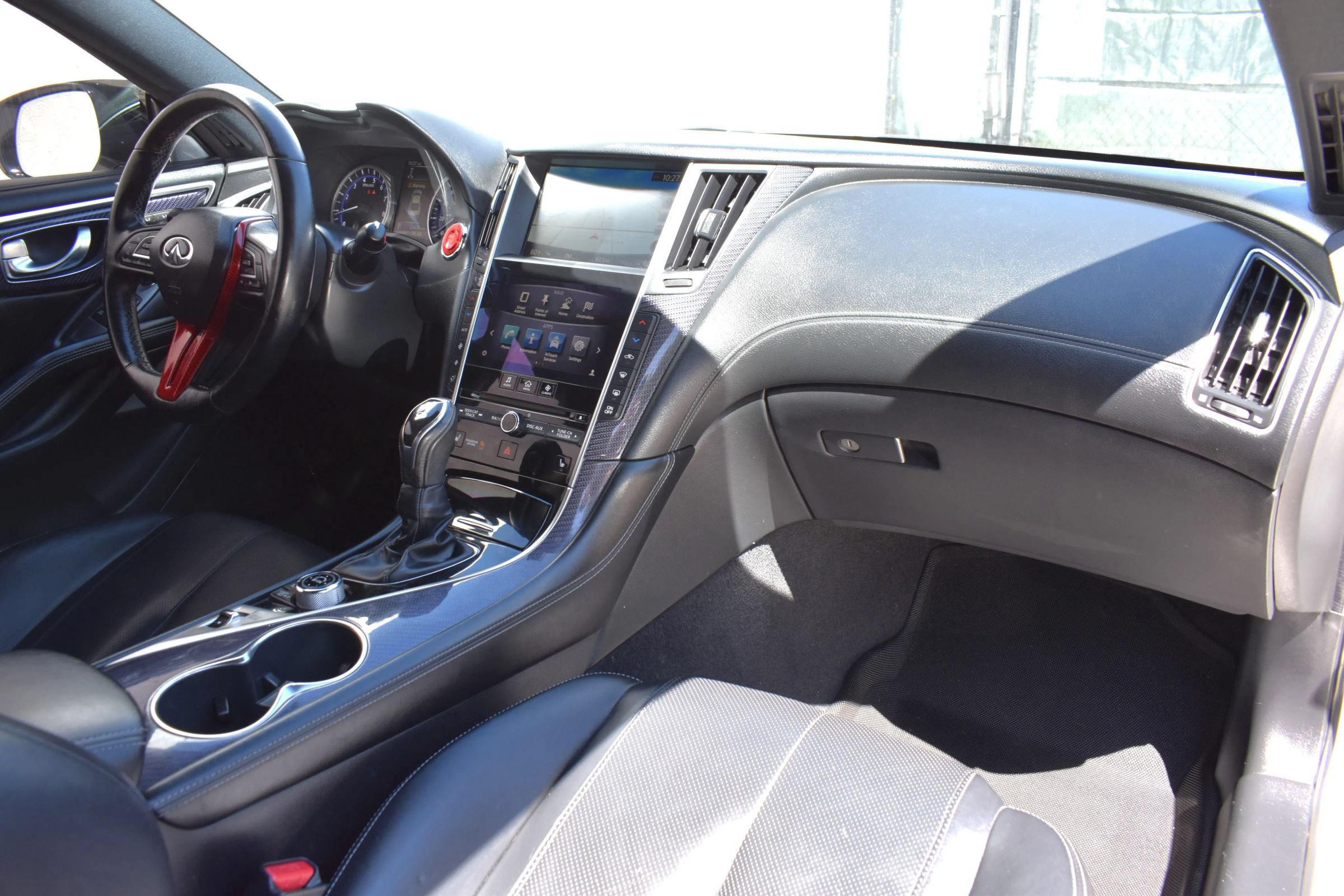 Used 2017 INFINITI Q60 Red Sport 400 RWD image 18