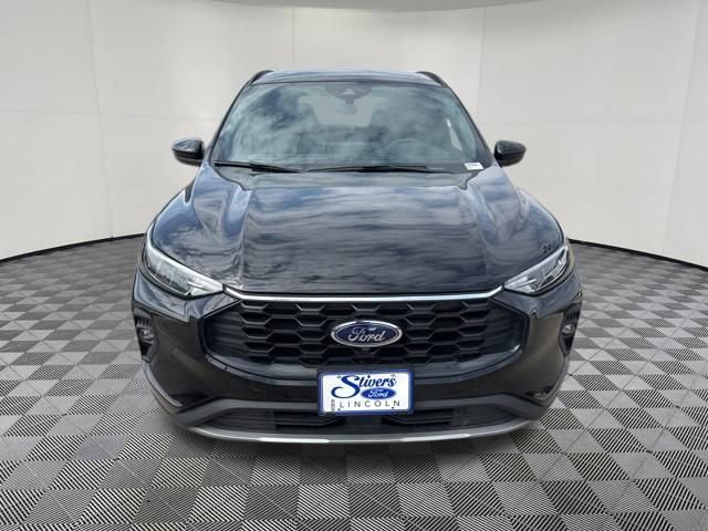 Certified 2025 Ford Escape ST-Line Select w/ Tech Pack #2 image 11