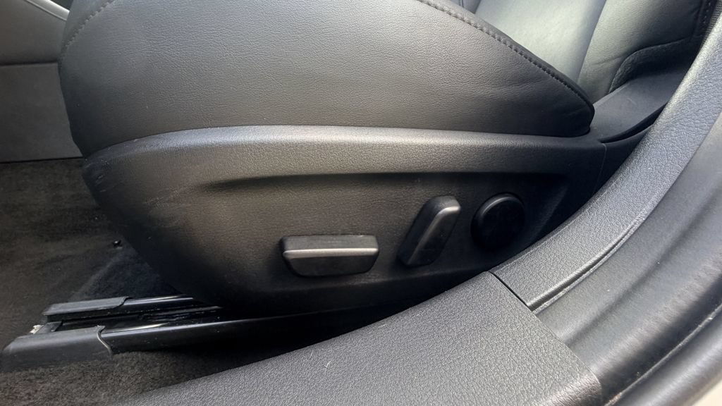 Used 2025 MAZDA MAZDA3 s FWD image 28