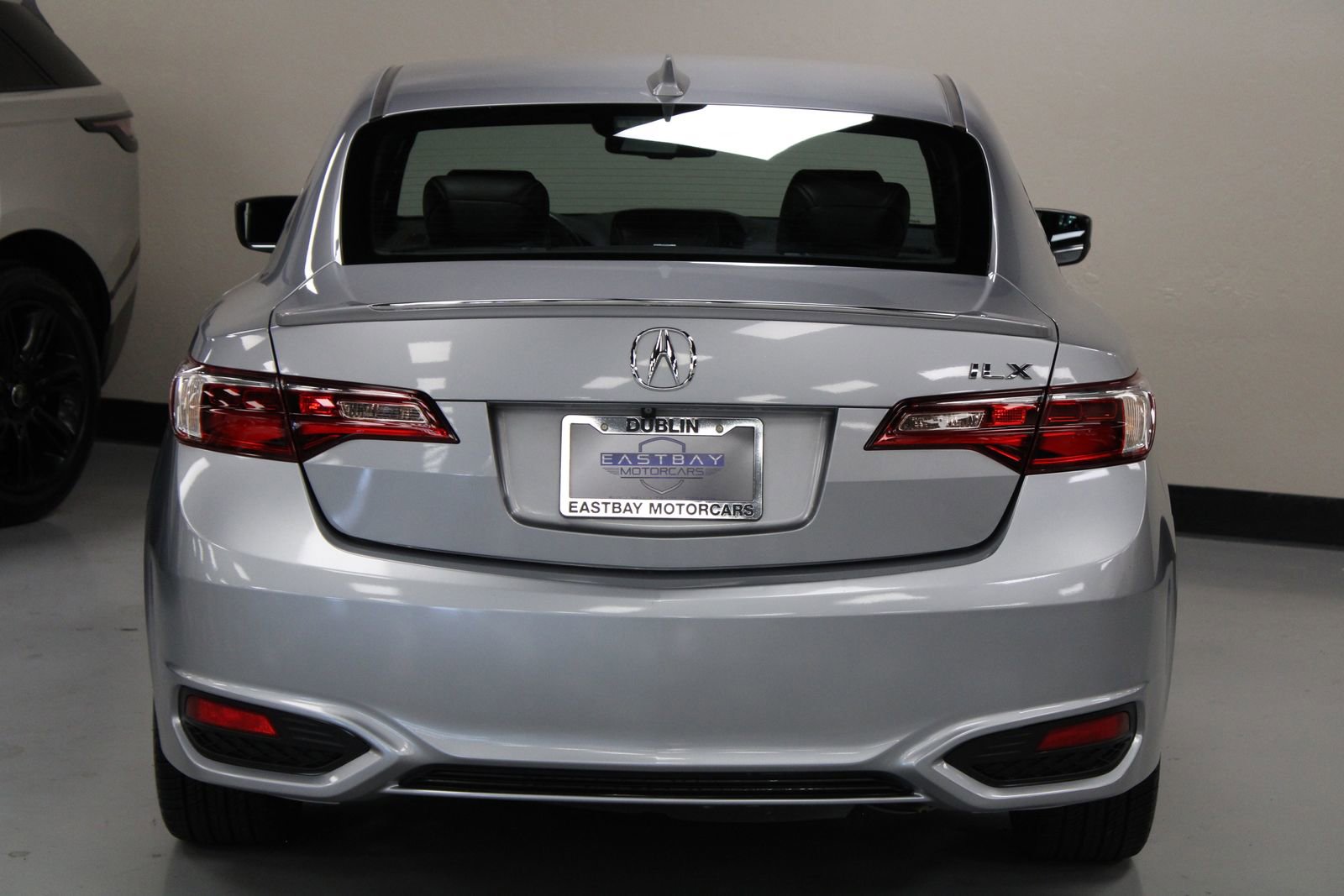 Used 2017 Acura ILX w/ Technology Plus & A-SPEC image 9