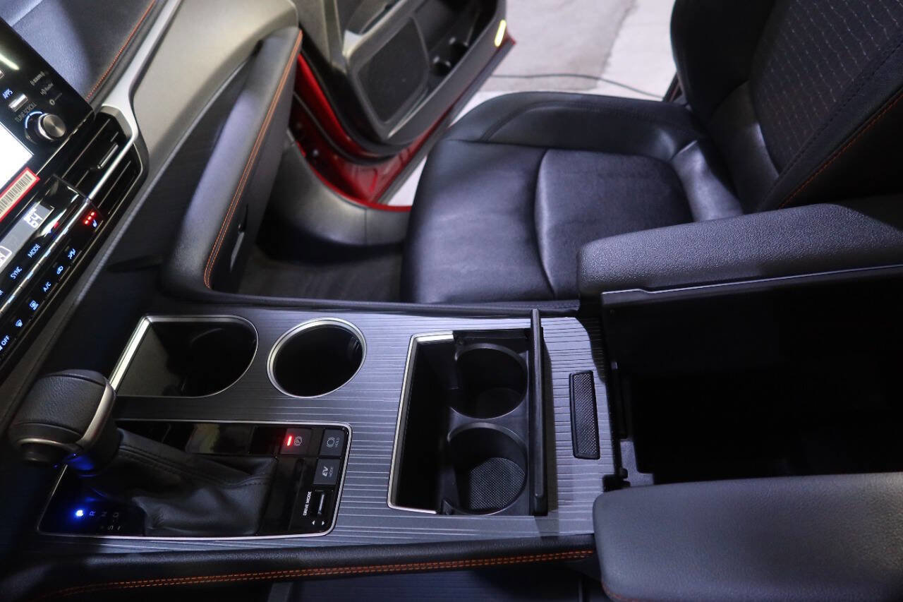 Used 2024 Toyota Sienna XSE image 33