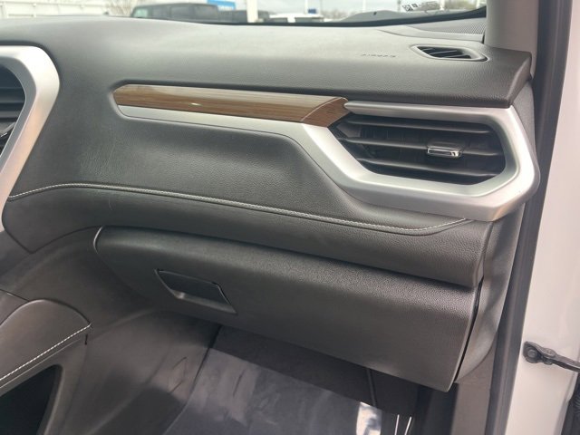 Used 2023 GMC Acadia SLE w/ Driver Convenience Package image 62