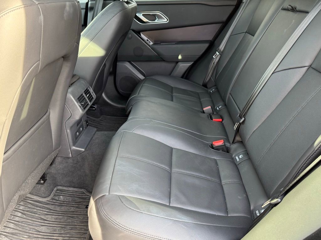 Certified 2026 Land Rover Range Rover Velar Dynamic SE AWD/4WD image 33