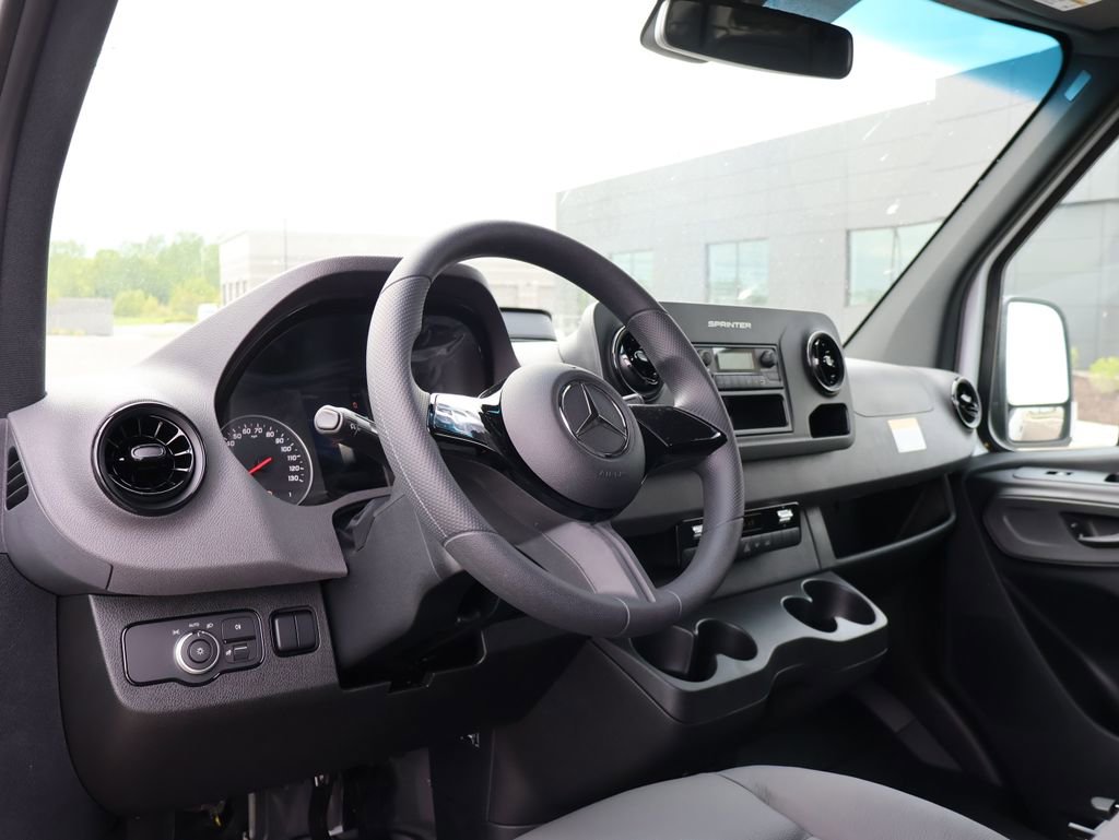 New 2025 Mercedes-Benz Sprinter 2500 image 23