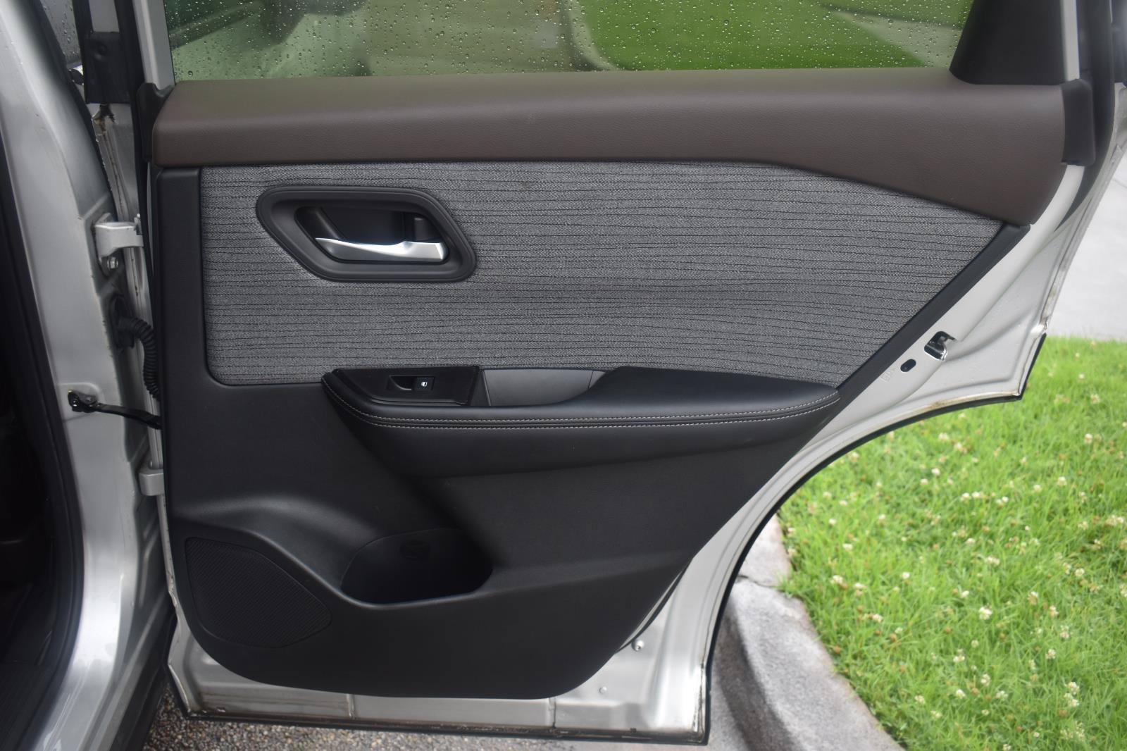 Used 2023 Nissan Rogue SV FWD image 51