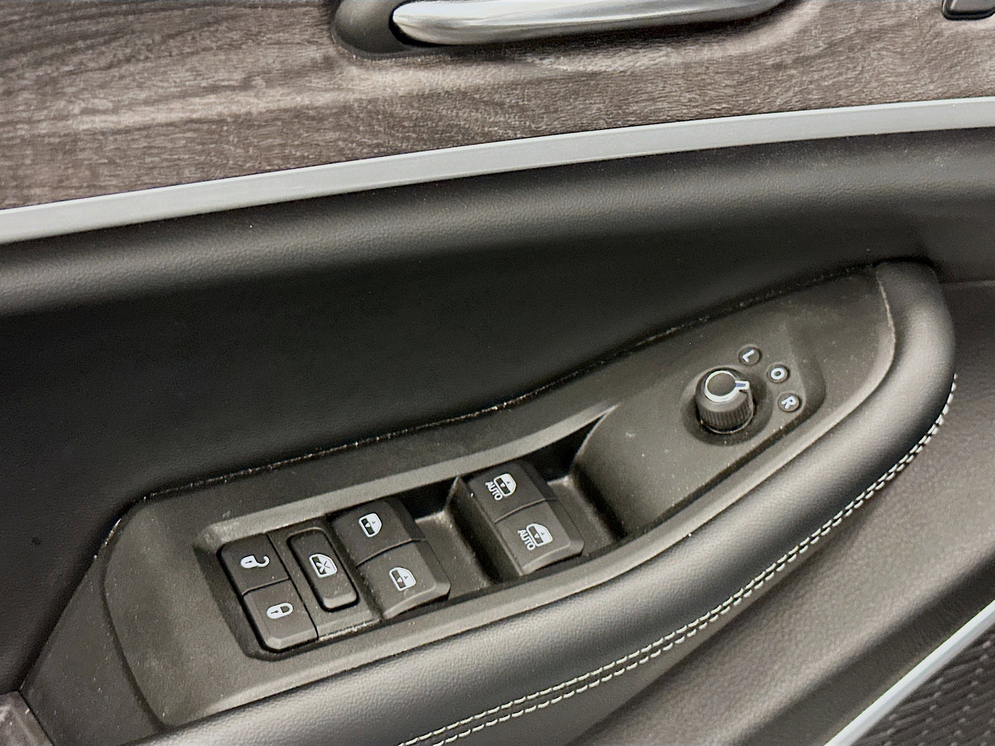 Used 2021 Jeep Grand Cherokee L Limited image 15