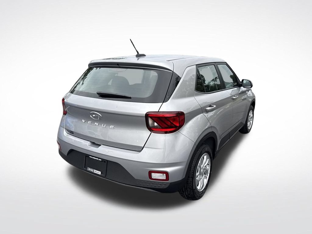 New 2026 Hyundai Venue SE FWD image 7