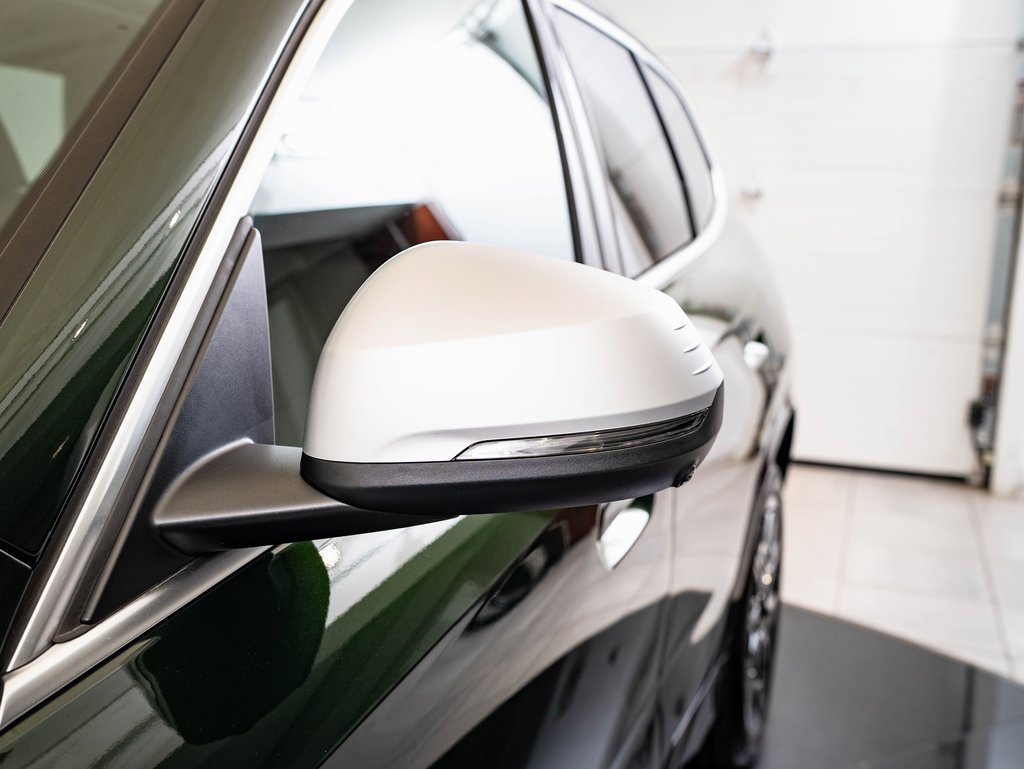 Used 2024 BMW X1 xDrive28i w/ Premium Package image 15