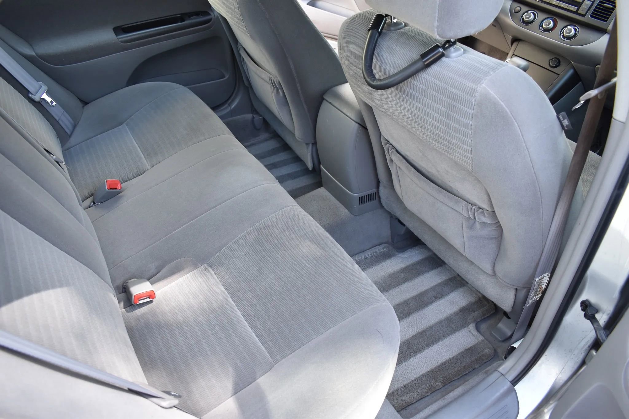 Used 2005 Toyota Camry LE FWD image 9