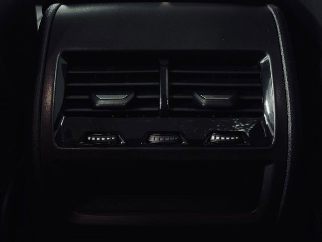 Used 2026 BMW X5 xDrive40i w/ M Sport Package image 24