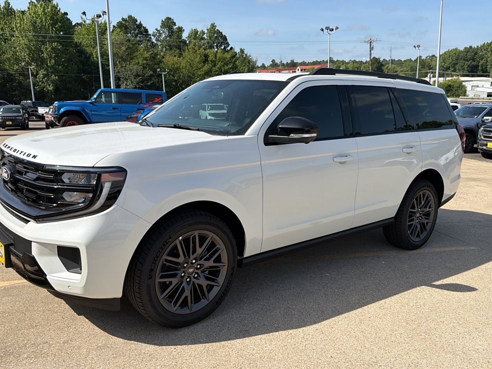 New 2027 Ford Expedition Platinum w/ Stealth Appearance Package AWD/4WD image 5
