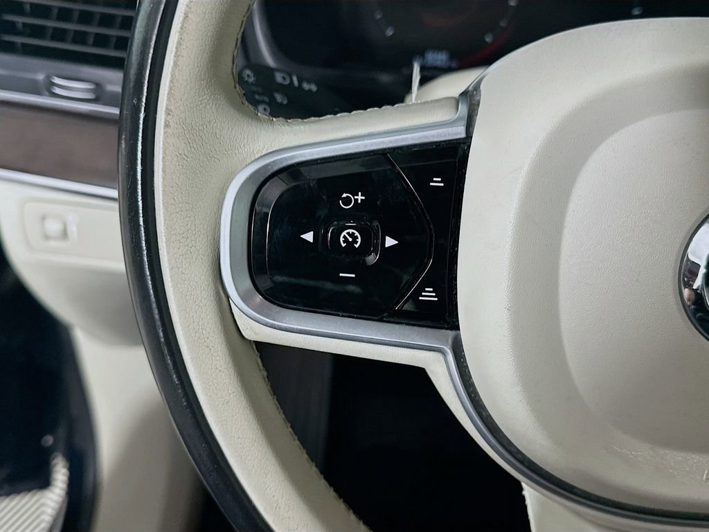 Used 2019 Volvo XC90 T6 Momentum w/ Advanced Package image 26