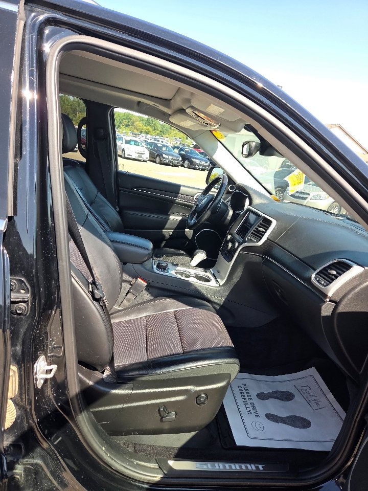 Used 2018 Jeep Grand Cherokee Summit image 15