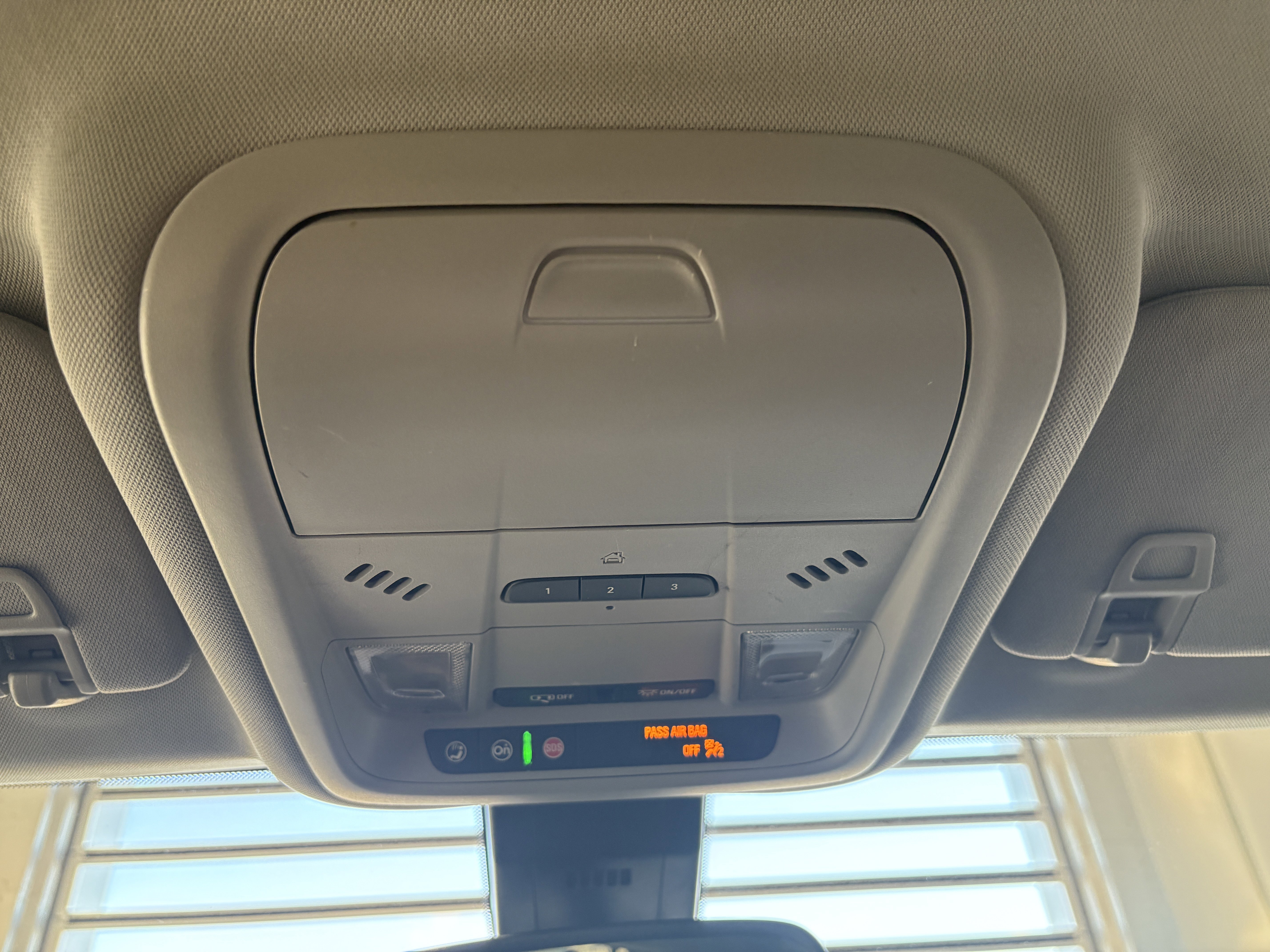 Used 2023 GMC Terrain SLT image 15