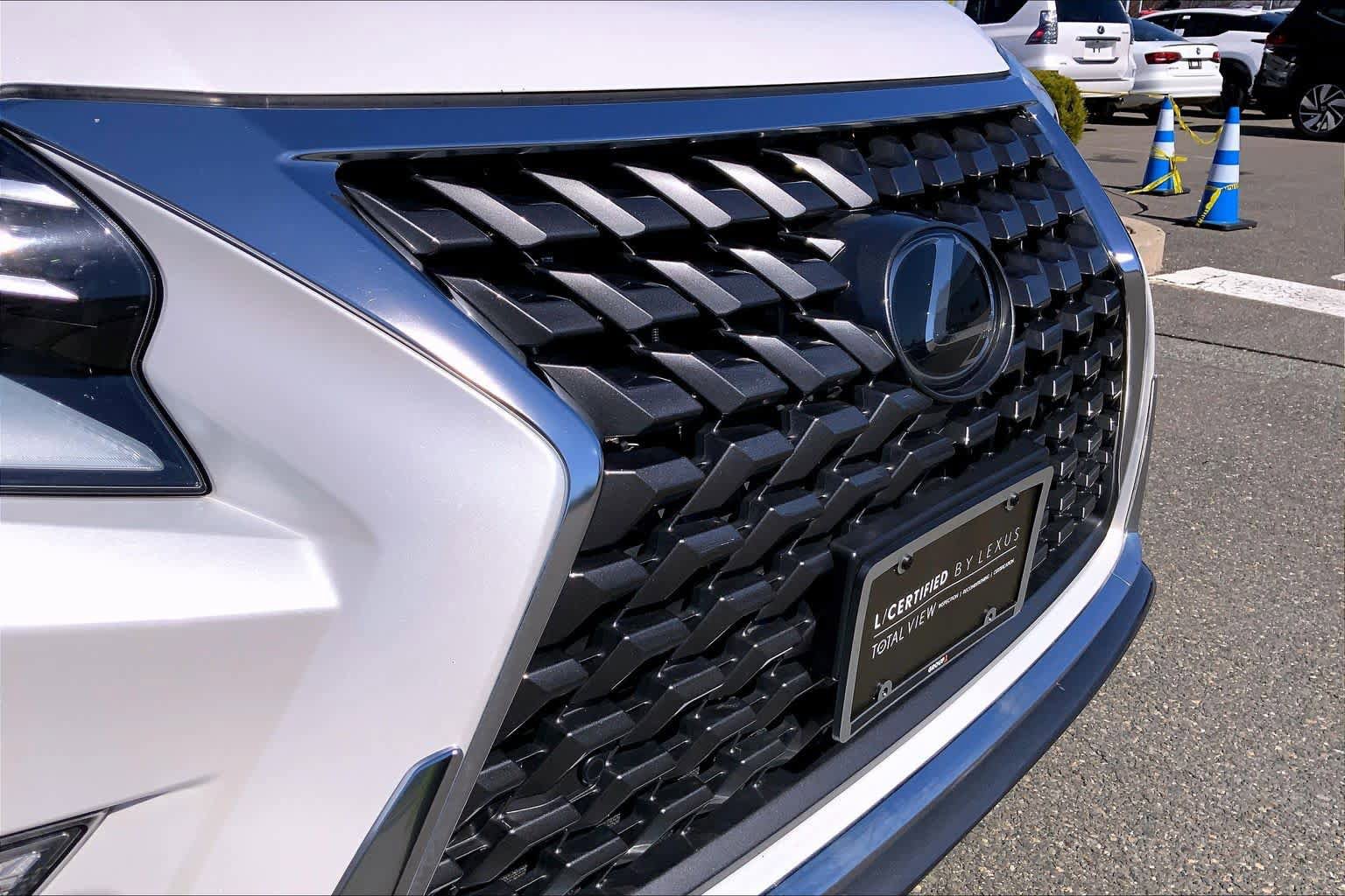 Used 2023 Lexus GX 460 Premium w/ Accessory Package image 30