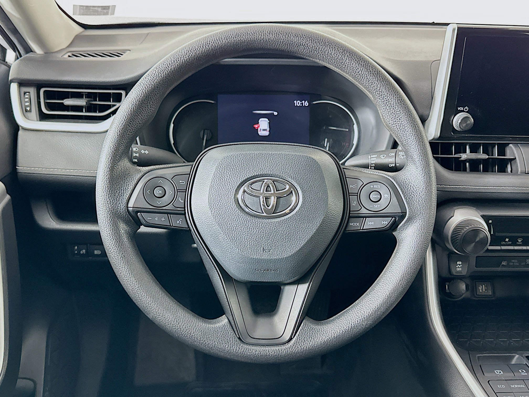 Used 2024 Toyota RAV4 LE image 17