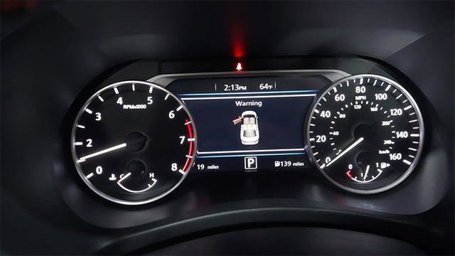 Used 2025 Nissan Sentra SR w/ Midnight Edition FWD image 23