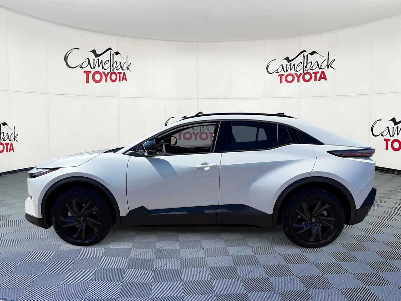 New 2026 Toyota C-HR AWD/4WD image 4