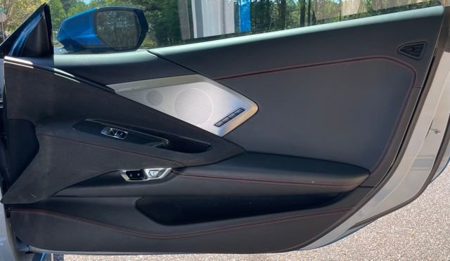 Used 2020 Chevrolet Corvette Stingray Premium Cpe w/ 3LT Preferred Equipment Group image 19