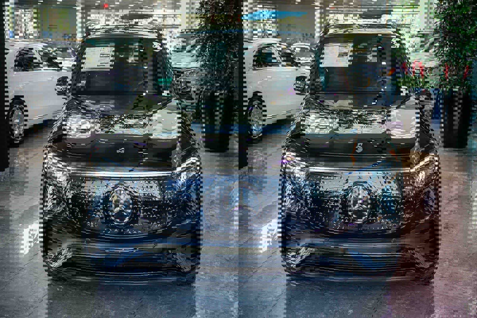 Used 2024 Mercedes-Benz EQB 350 4MATIC SUV image 6