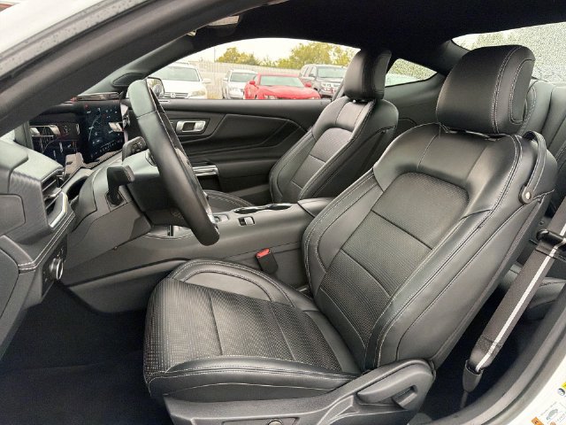 Used 2025 Ford Mustang GT Premium RWD image 11