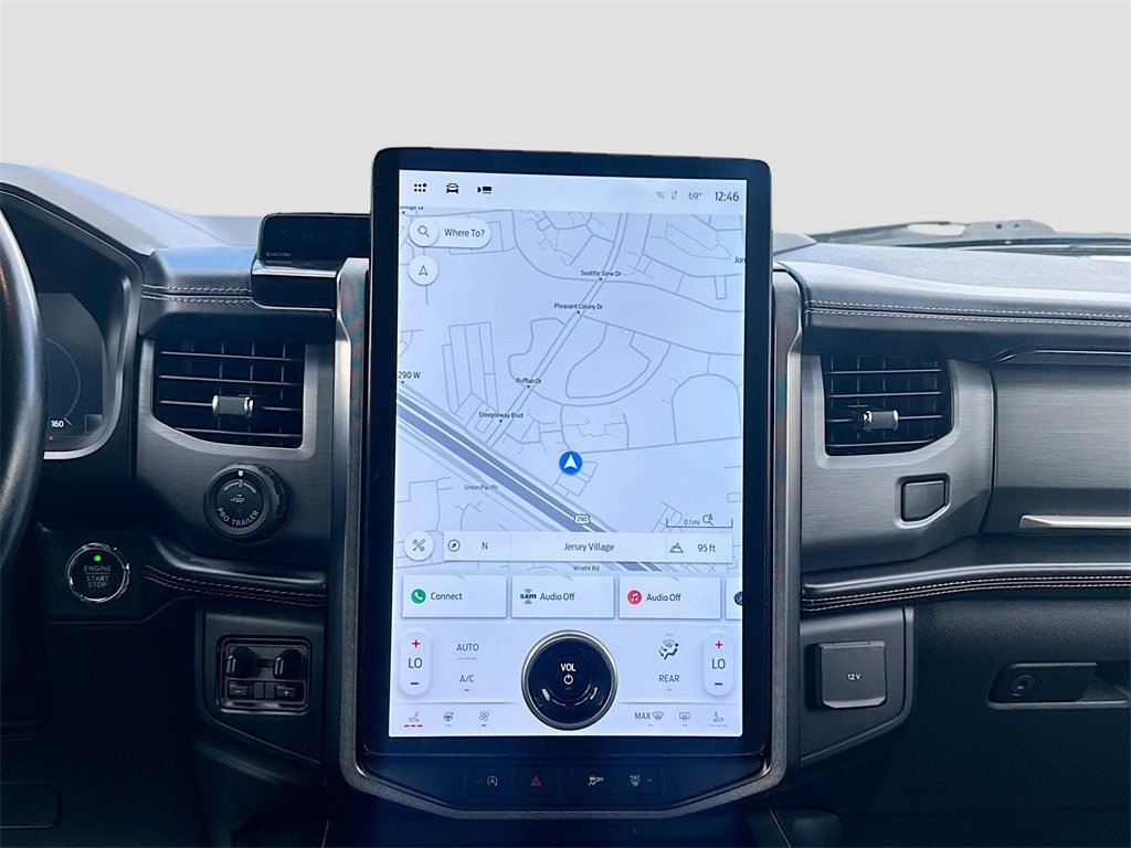 Used 2023 Ford Expedition Platinum image 13