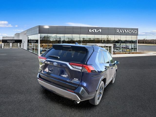 Used 2019 Toyota RAV4 XSE w/ XSE Weather Package AWD/4WD image 3