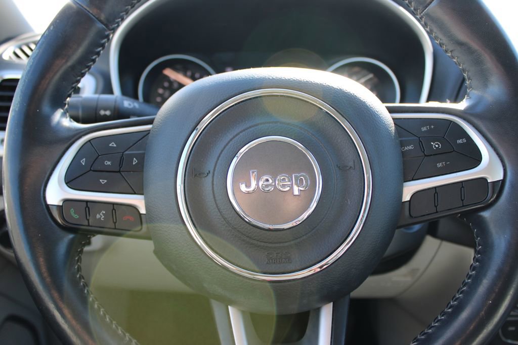 Used 2018 Jeep Compass Latitude w/ Popular Equipment Group image 12