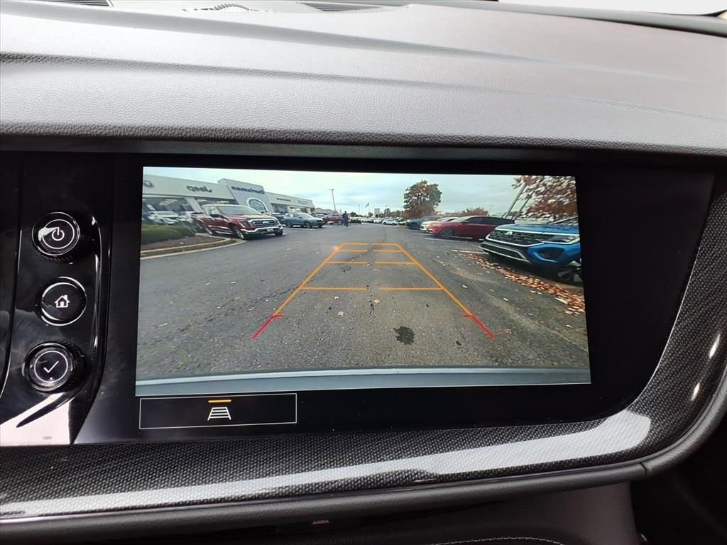 Used 2023 Buick Envision Essence image 23