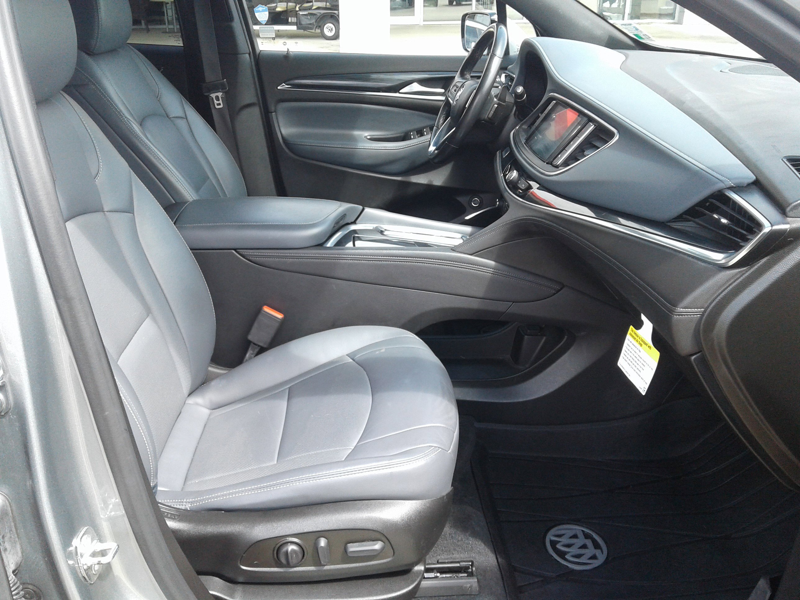 Used 2023 Buick Enclave Essence w/ Experience Buick Package FWD image 10