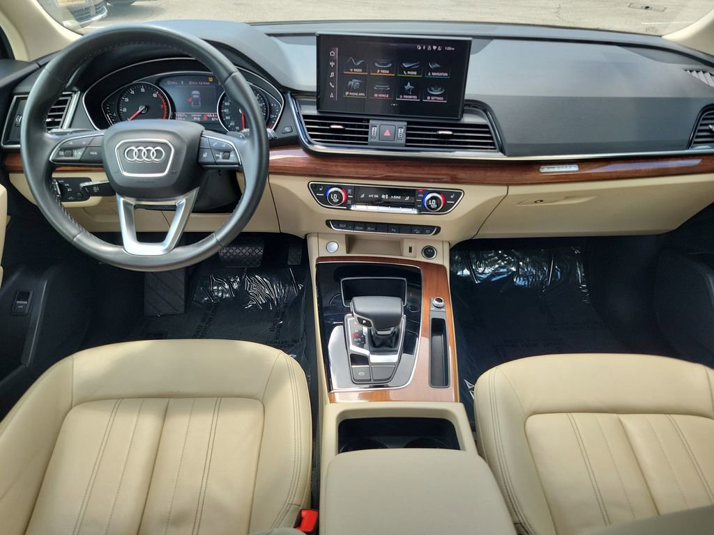 Used 2021 Audi Q5 Premium image 17