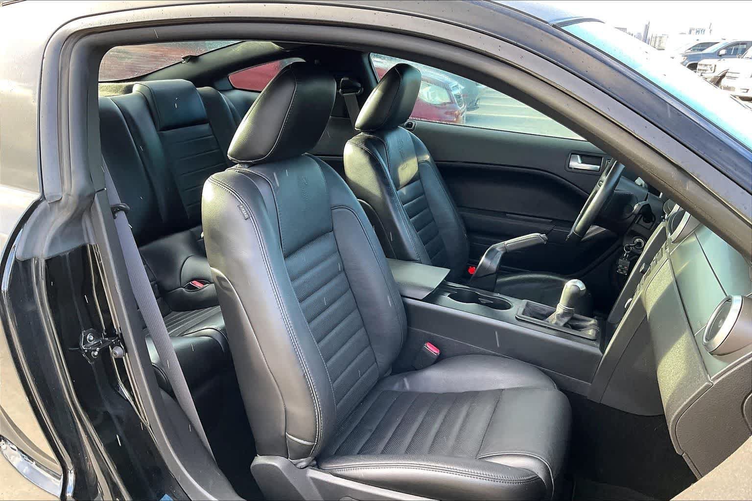 Used 2007 Ford Mustang Shelby GT500 RWD image 12