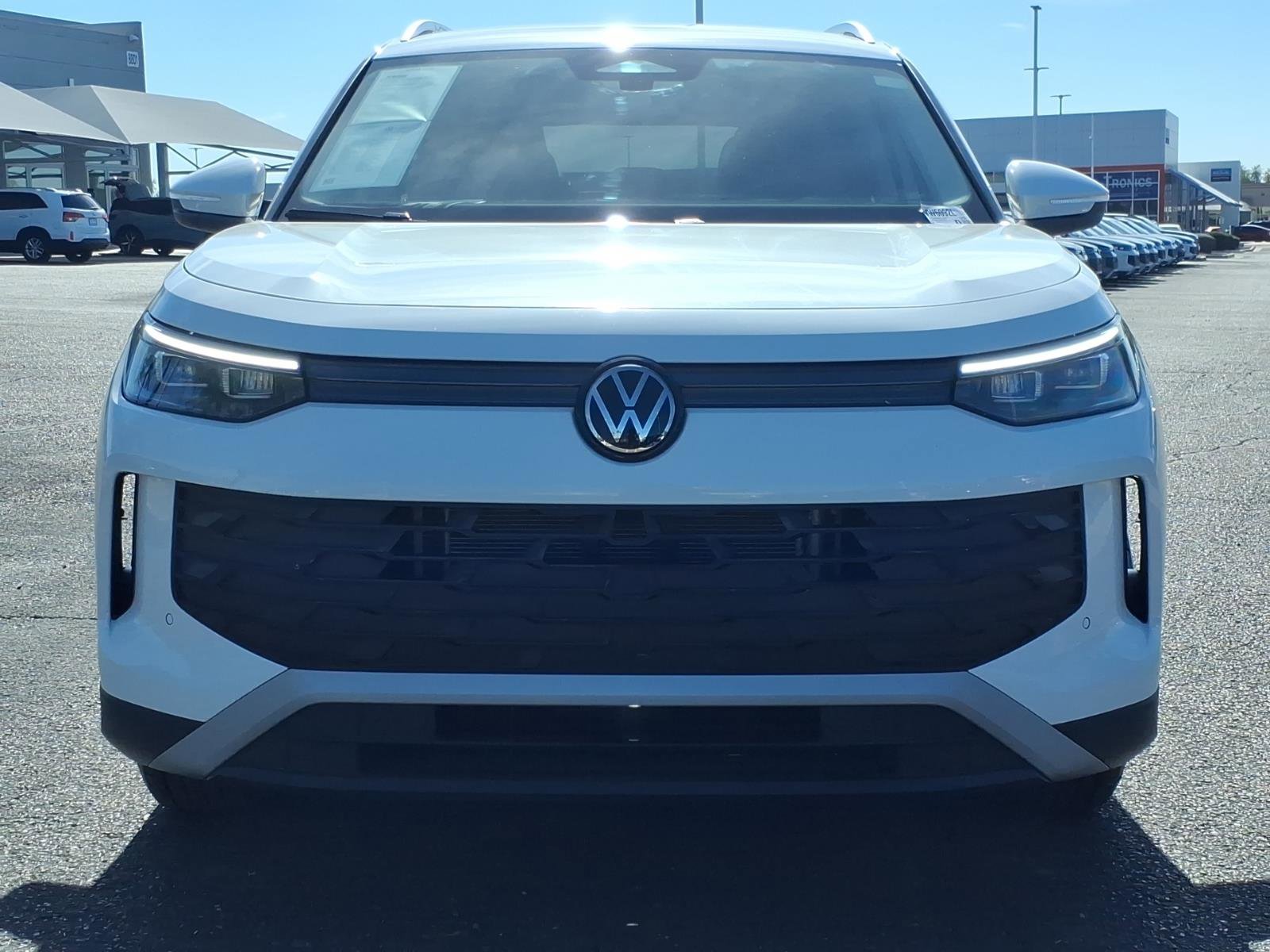 Certified 2025 Volkswagen Tiguan S FWD image 2
