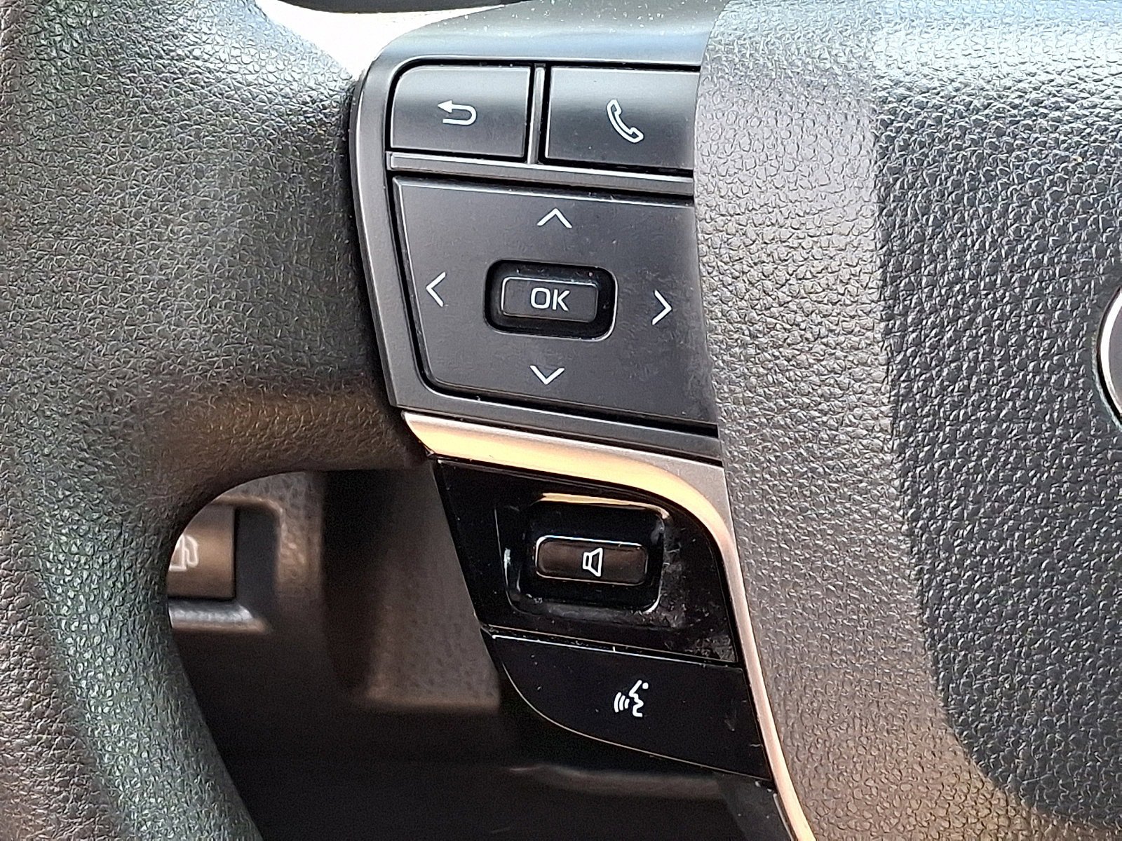 Certified 2025 Toyota Camry LE FWD image 20