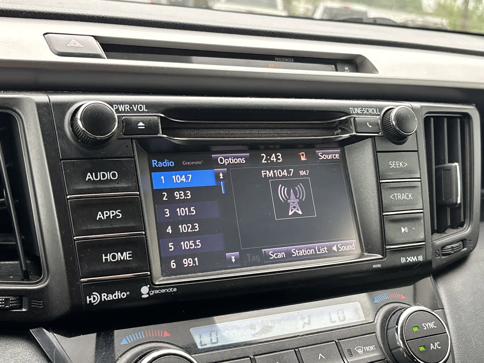 Used 2016 Toyota RAV4 XLE AWD/4WD image 14