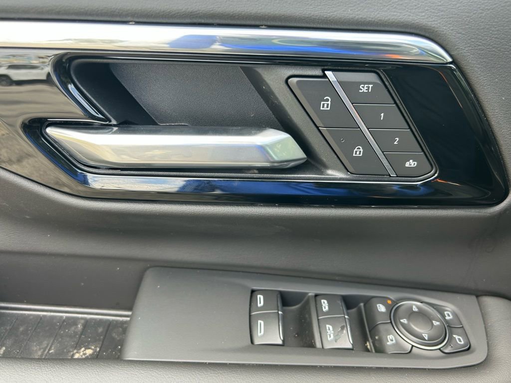 New 2026 Chevrolet Suburban Premier w/ Sun And Tow Package image 30