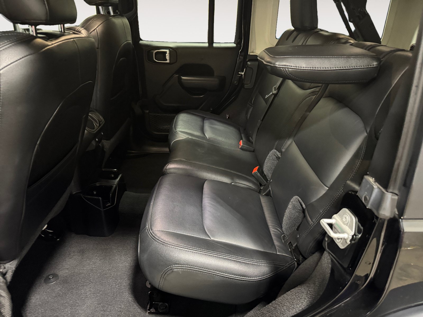Used 2020 Jeep Wrangler Unlimited Sport S AWD/4WD image 13