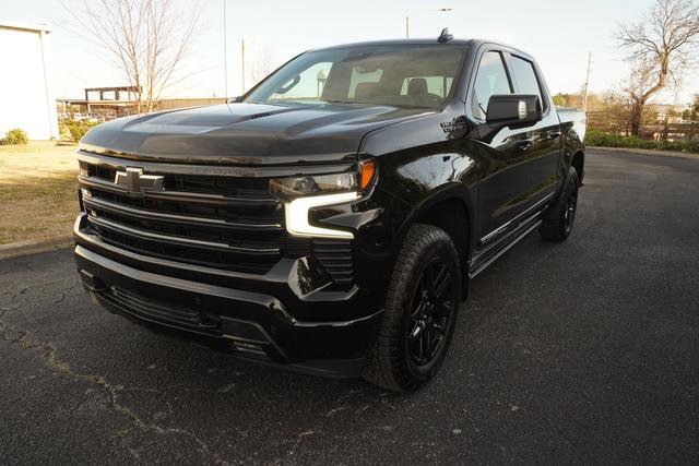 Used 2024 Chevrolet Silverado 1500 High Country w/ Midnight Edition image 7